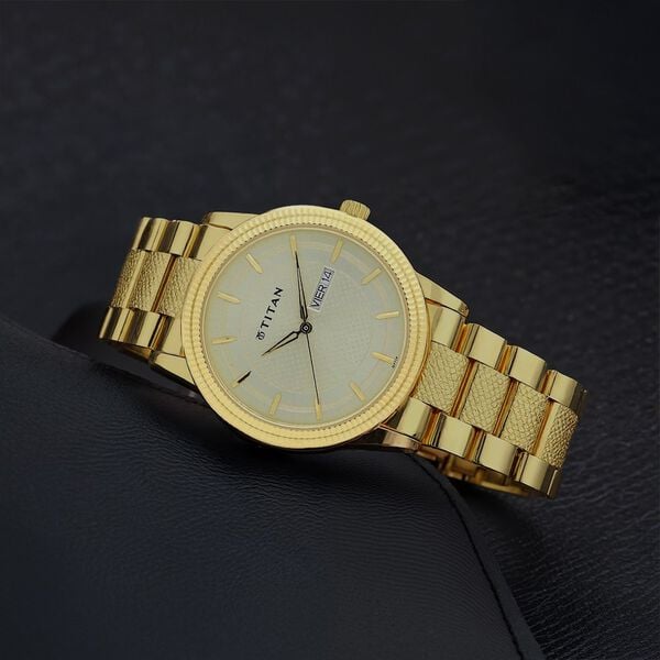 Titan 1650YM06 Men Champagne Dial Gold Stainless Steel Strap Quartz Day-Date Watch