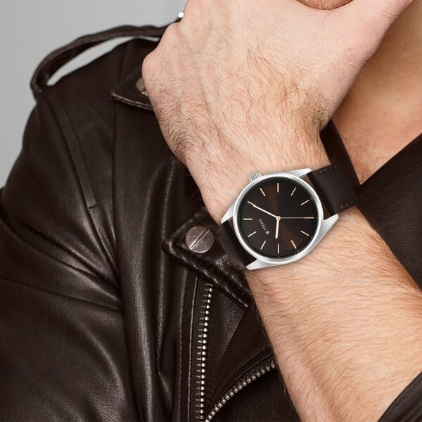 Titan 1866SL02 Men Brown Dial Leather Strap Quartz Round Watch
