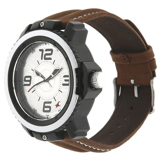 Fastrack NP38017PL02 side profile showing round case