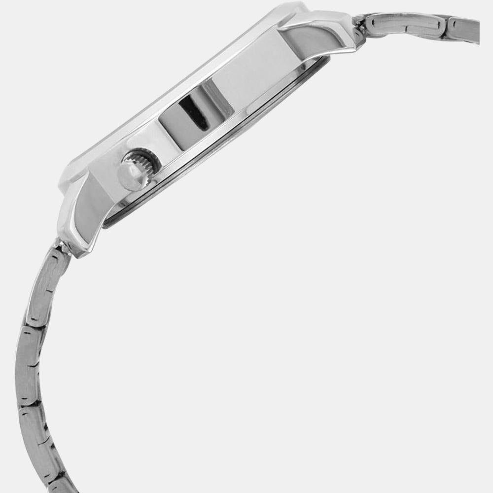 Timex TW032HL11 Analog Quartz Watch for Women – Silver Dial, Silver Stainless Steel Strap