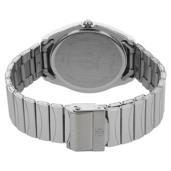 Titan 1578SM04 Men Black Dial Stainless Steel Strap Quartz Day-Date Watch
