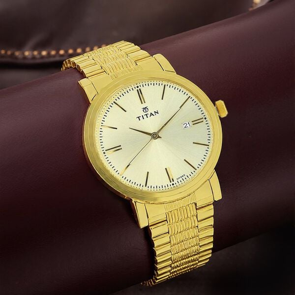 Titan 1712YM03 Men Champagne Dial Gold Stainless Steel Quartz Date Watch