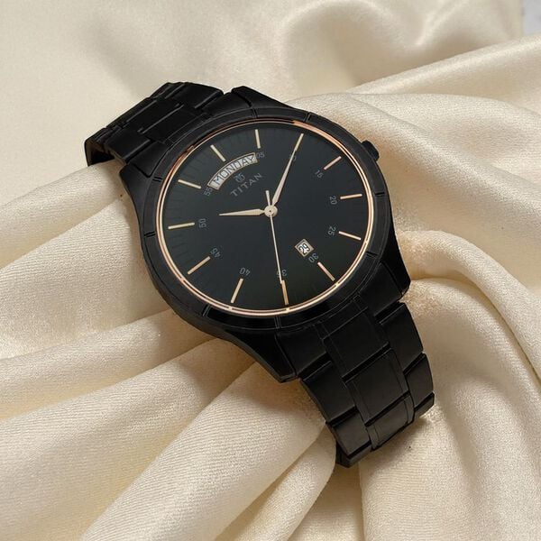 Titan 1767NM01 Men’s Black-Dial Analog Watch with Black Stainless Steel Strap
