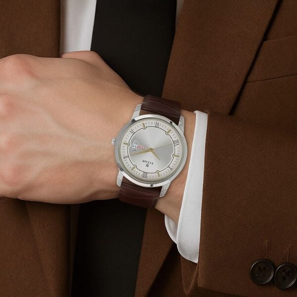Titan 1774SL01 Men’s Analog Watch | Silver Dial & Brown Leather Strap | Quartz Day-Date Wrist Watch