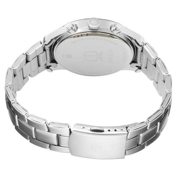 Titan – 1805KM01 Quartz Analog Men’s Watch with Black Dial, Day & Date & Silver Stainless Steel Strap