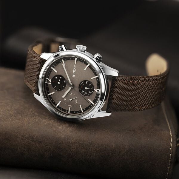 Titan 1805SL12 Men Brown Dial Leather Strap Quartz Watch
