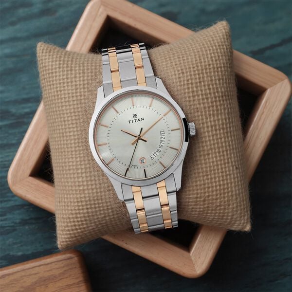 Titan 1823KM01 Men’s Quartz Analog Silver Dial Two‑Tone Stainless Steel Strap Watch