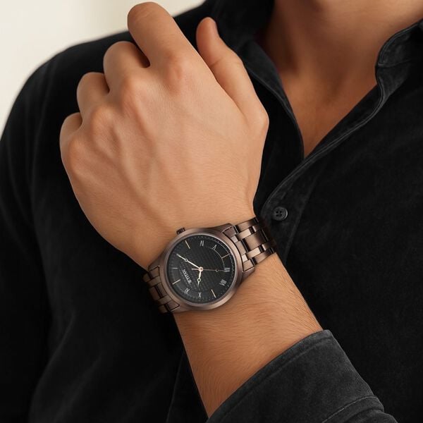 Titan 1823QM01 Men Black Dial Stainless Steel Strap Quartz Watch