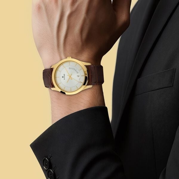 Titan 1823YL01 Men’s Analog Watch | Silver Dial & Brown Leather Strap | Quartz Date Watch