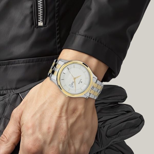Titan 1824BM01 Men Silver Dial Stainless Steel Strap Quartz Day-Date Watch