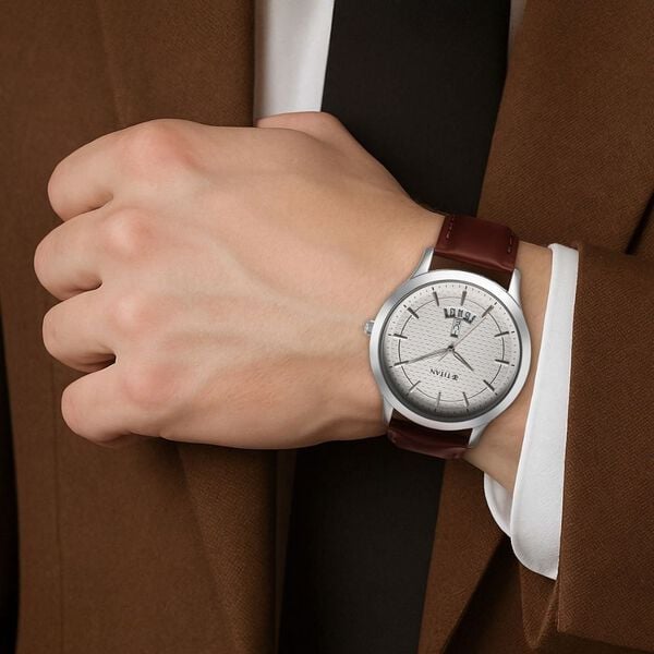 Titan 1825SL15 Quartz Analog Silver Dial Leather Strap Men Watch