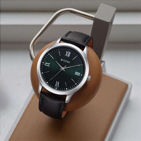 Titan – 1825SL16 Karishma Quartz Analog Men’s Watch with Green Dial & Black Leather Strap