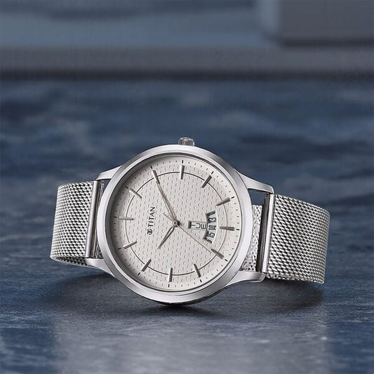 Titan 1825SM10 Men’s Quartz Analog Stainless Steel Watch withSilver Dial & Silver Strap