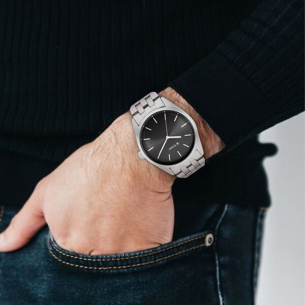 Titan 1866SM01 Men Black Dial Stainless Steel Strap Quartz Watch