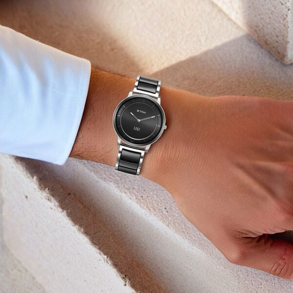 Titan 1878KD01 Men’s Black-Dial Quartz Watch with Two-Tone Stainless Steel & Ceramic Strap
