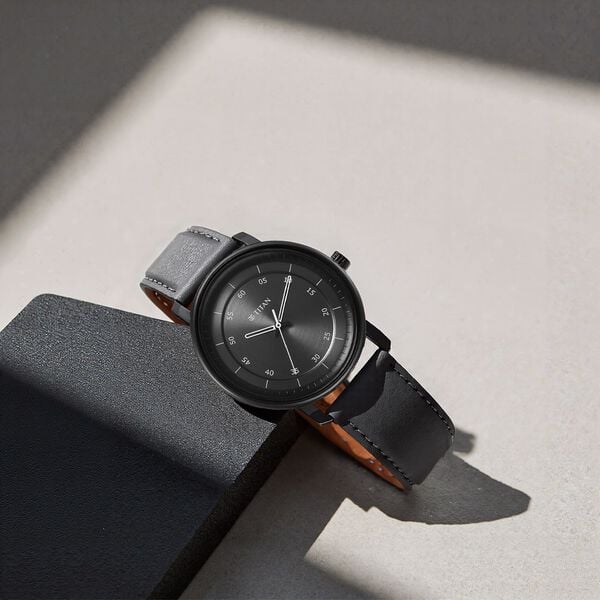 Titan 1884NL01 Workwear Quartz Analog Round Black Dial Leather Strap Watch – Men