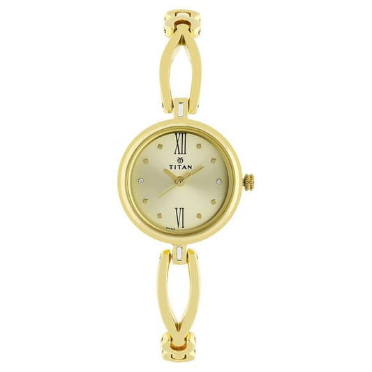Titan 2601YM01 Champagne Dial Analog Quartz Stainless Steel Women’s Watch – Golden Band, Round Case, Jewellery Clasp