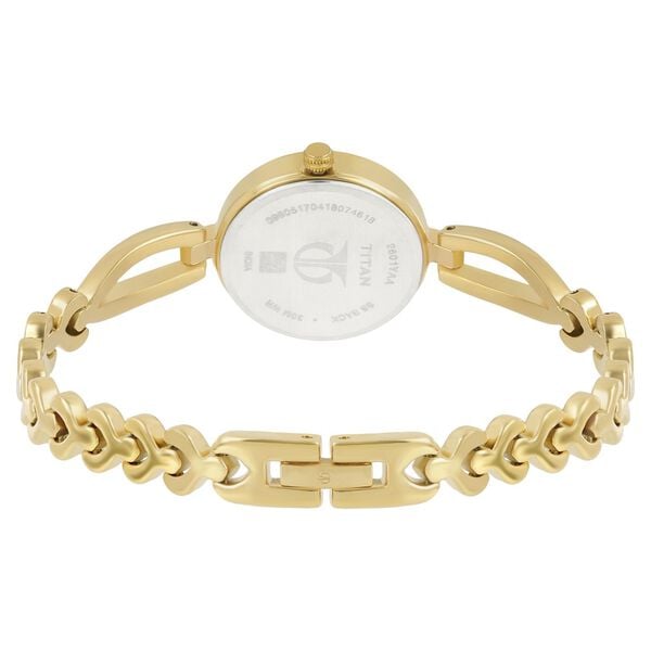 Titan 2601YM02 Champagne Dial Analog Quartz Stainless Steel Women’s Watch – Golden Band, Round Case, Jewellery Clasp