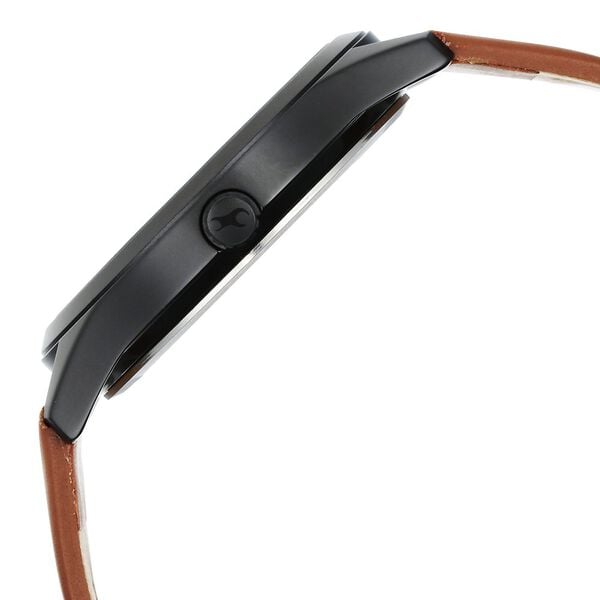 Fastrack 3317NL02 Stunners Men’s Quartz Analog Black Dial Brown Leather Strap Watch