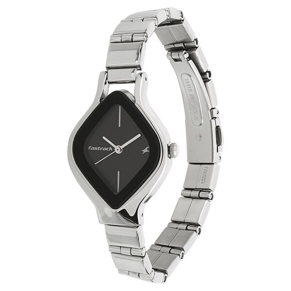 Fastrack NR6109SM02 stainless steel strap close-up