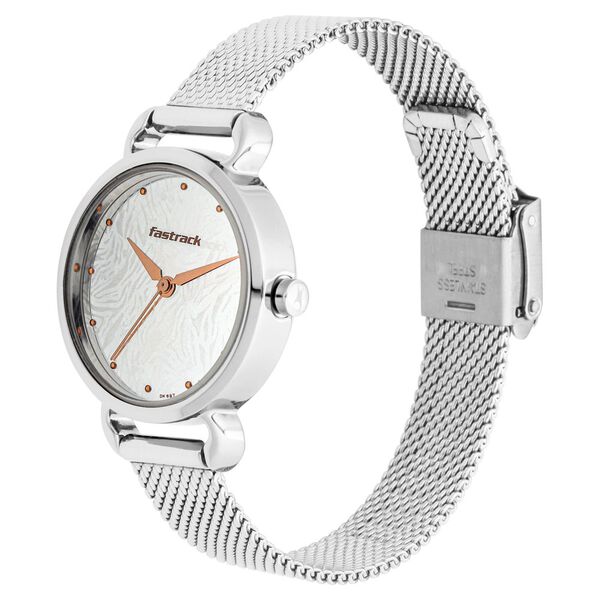 Fastrack 6221SM01 Analog Quartz Women Watch – Silver Dial, Silver Stainless Steel Strap, Animal Print Design