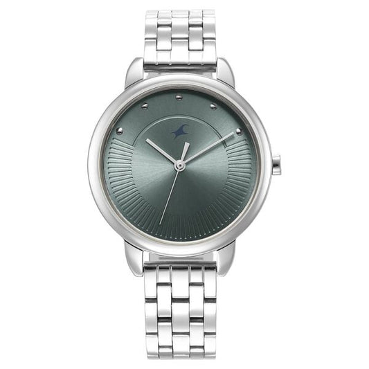 Fastrack NS6282SM02 women’s watch front view blue dial