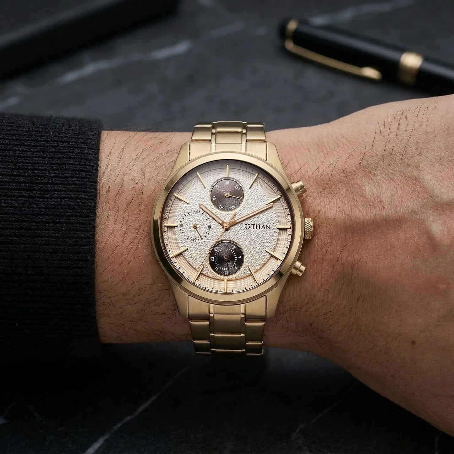 Titan 1805WM02 Classique Neo Cream Dial Gold Stainless Steel Men's Watch