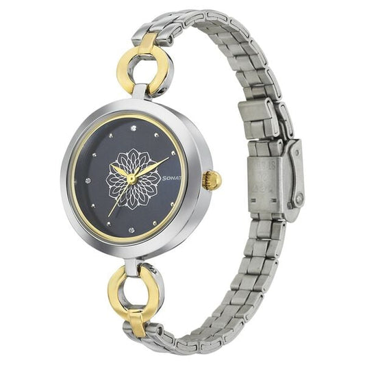 Sonata 8147BM01 close-up stainless steel strap