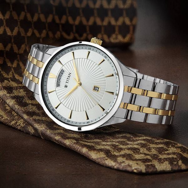Titan 90127BM01 Men Silver-Dial Two-Tone Stainless Steel Strap Quartz Day-Date Watch