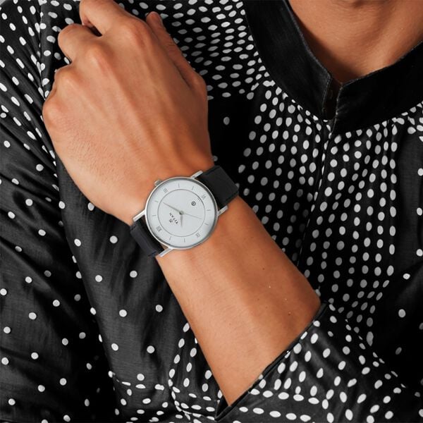 Titan 9162SL04 Quartz Analog With Date White Dial Black Leather Strap Men Watch