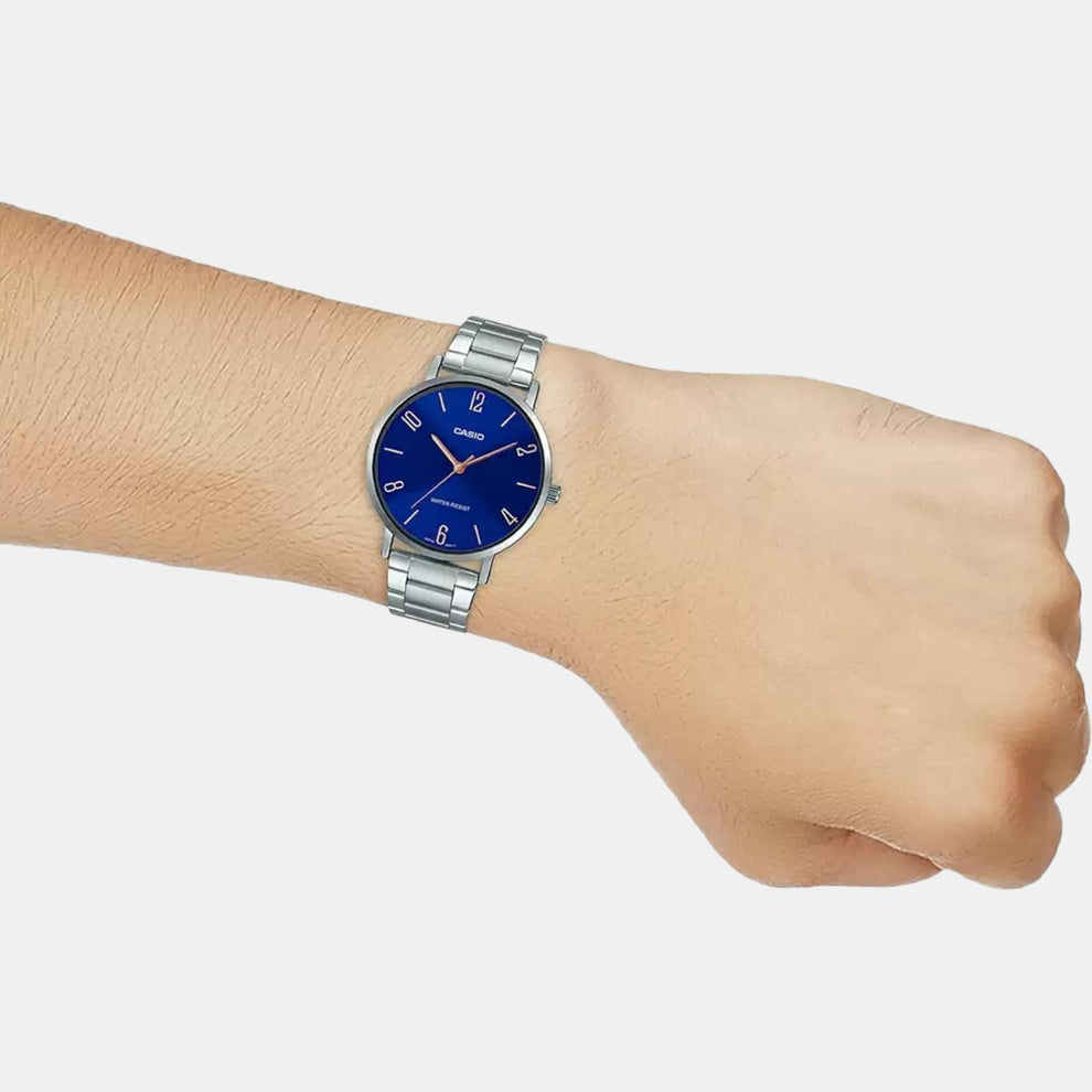 Casio A1816 Enticer Men’s Quartz Analog Watch with Blue Dial, Silver Stainless Steel Strap