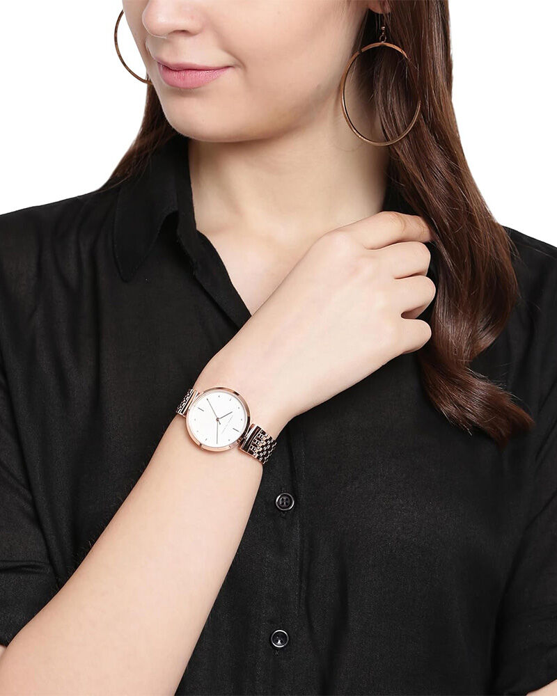 Armani Exchange AX5901I Zoe Women’s Silver Dial Quartz Analog Watch