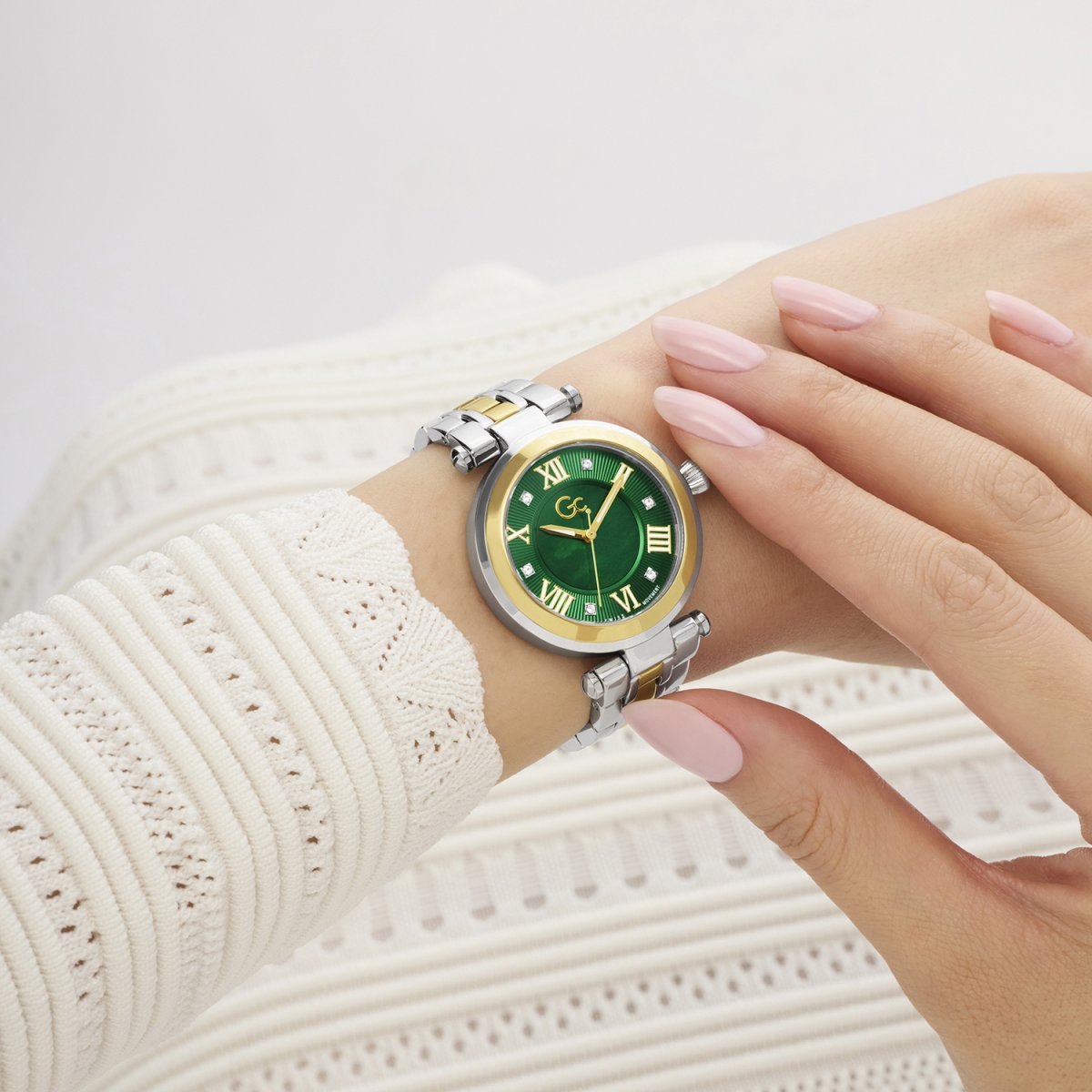 Gc Z63004L9 TopChic Mid Size Women's Swiss Made Green Mother of Pearl Analog Watch