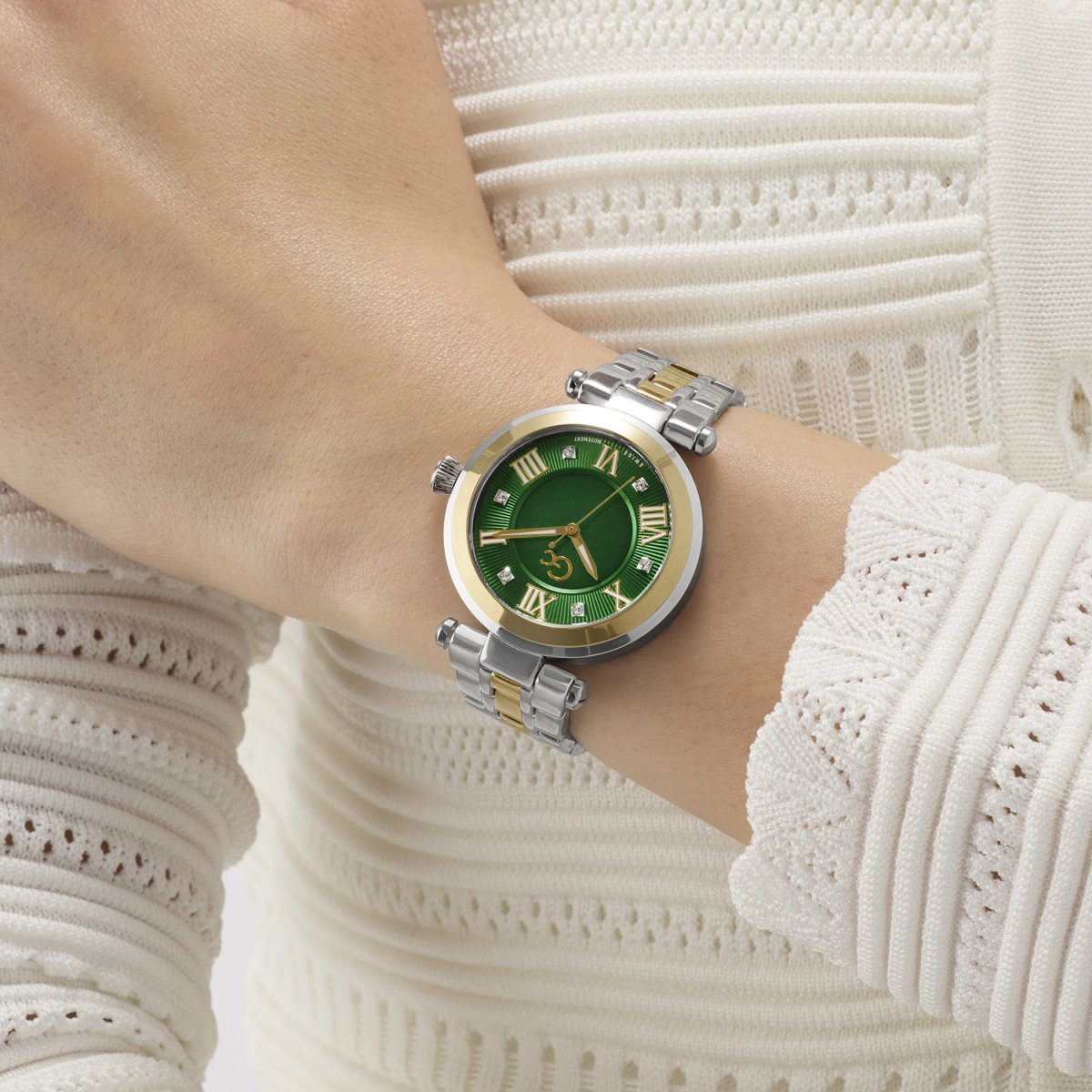 Gc Z63004L9 TopChic Mid Size Women's Swiss Made Green Mother of Pearl Analog Watch