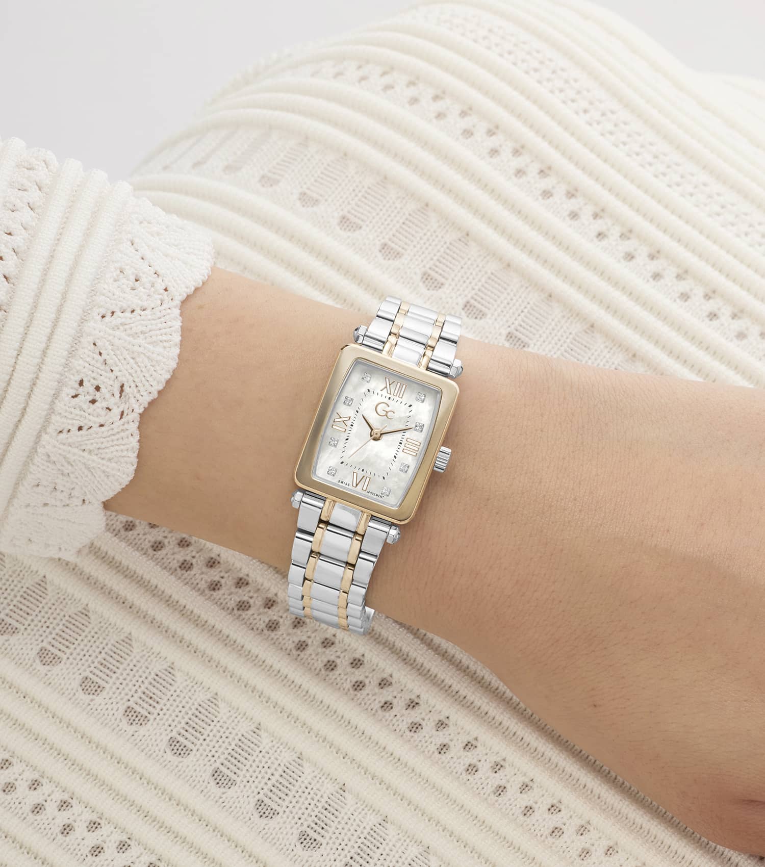 Gc Z71001L1 Plaza Mini Women's Swiss Made Mother of Pearl Analog Watch